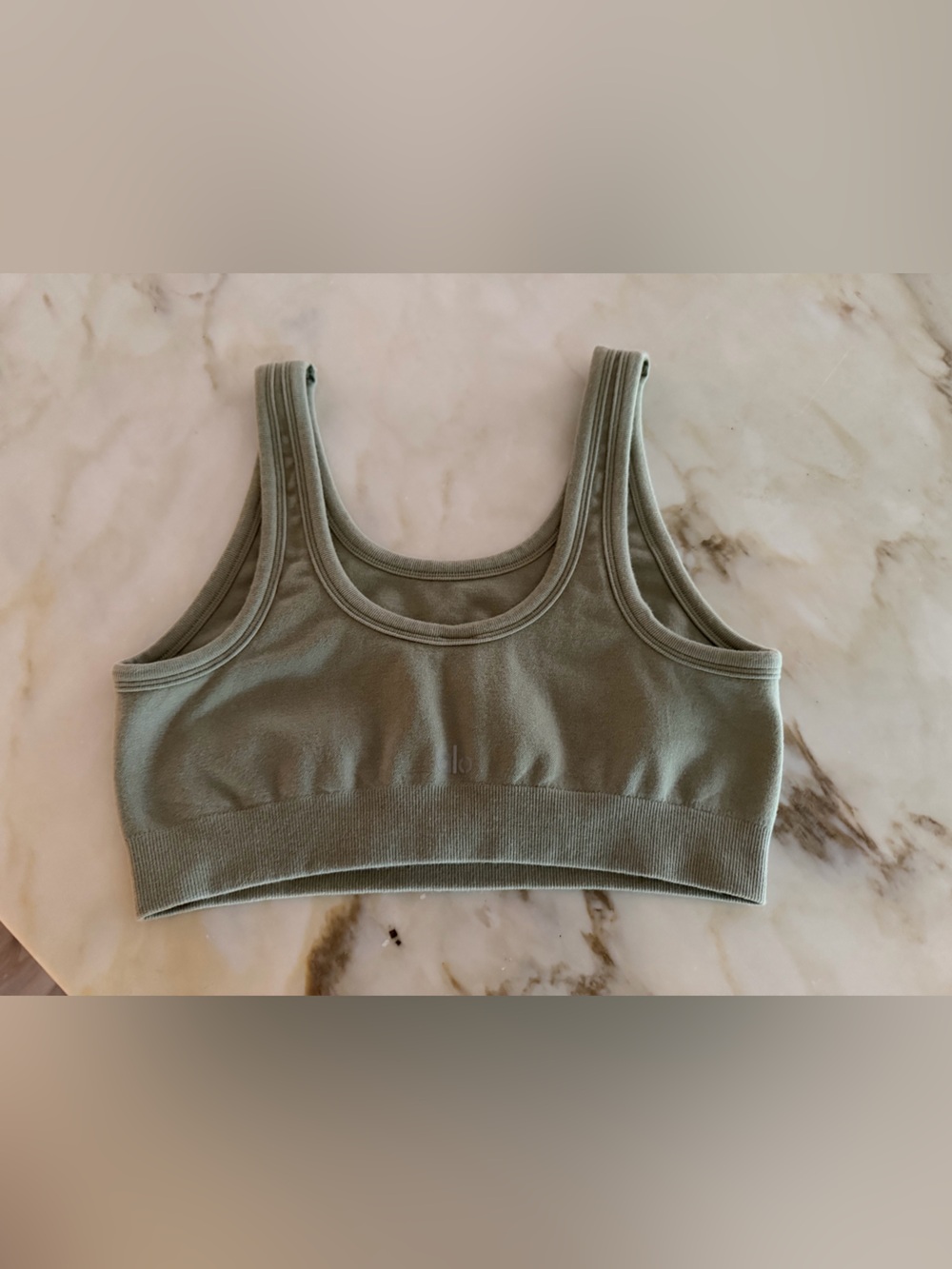 ALO Yoga seamless chosen Bra in Limestone - Picture 5 of 5